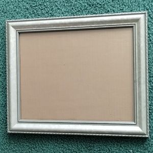 Beautiful picture frame, platinum colored